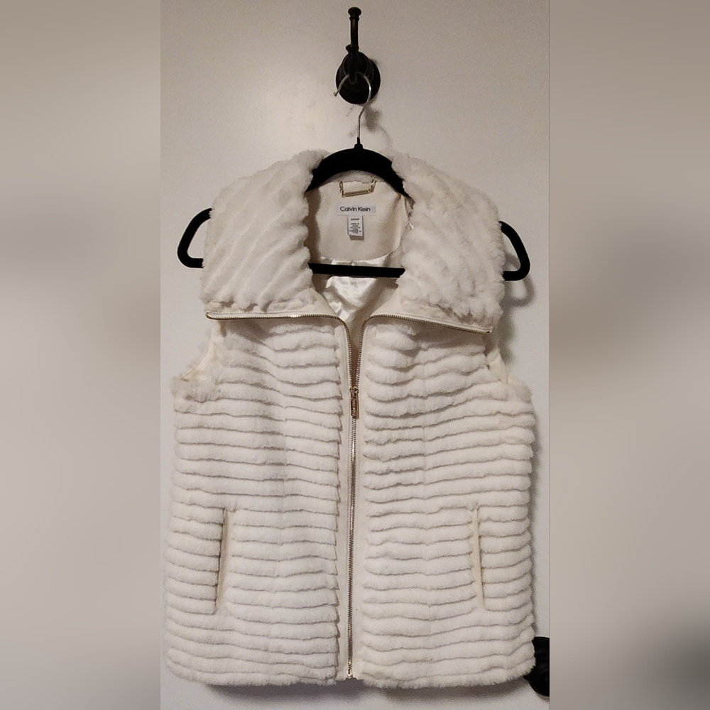 Calvin Klein fluffy faux fur white winter vest